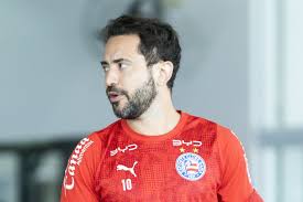 Bahia estima retorno de Éverton Ribeiro após problema nas costas