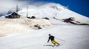 Avalanche atinge 33 alpinistas e deixa 11 mortos na Rússia