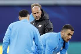 LIVE | PSV-trainer Bosz belooft een mooie wedstrijd: ‘Ik zou tegen de mensen willen zeggen: ga lekker zitten en geniet ervan’