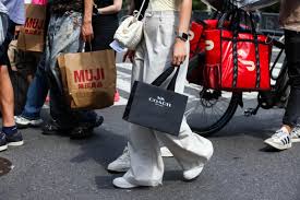 Firm Inflation, Soft Jobs Data Pull Fed in Opposing Directions
