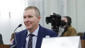 United CEO: Travelers would benefit from American Airlines merger