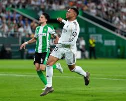Kylian Mbappé defends dedication to Real Madrid after trip with actor girlfriend