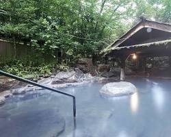 黒川温泉の露天風呂の画像