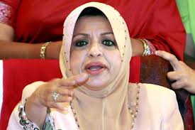 KUALA LUMPUR: Wanita Umno chief Datuk Seri Shahrizat Abdul Jalil has withdrawn her RM100mil defamation suit against PKR strategic director Mohd Rafizi Ramli ... - shahrizat