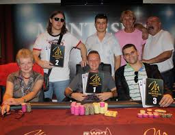 Martin Huk Chipleader beim 88,6 Poker Weekend im Montesino ... - ft886-e1340017944545