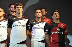 Resultado de imagen para uniformes liga mx 2017
