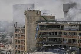 Israel Threatens Iran's Supreme Leader as Conflict Escalates - Imagen principal del artículo