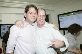 Resultado de imagem para Cid Gomes ministro saindo da Câmara dos Deputados