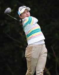 連続バーディーで勢い付いた永井花奈、首位と４打差も「最善を尽くすだけ」９年ぶり復活Ｖへ無欲（日刊スポーツ）