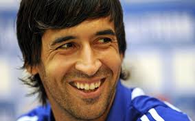 Raul Gonzalez Blanco - schalke_extends_cont