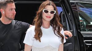 anne hathaway