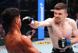IMAGEM FORTE: Duelo De Prospectos Termina Com Mandíbula Fraturada No UFC Vegas 114 | SUPER LUTAS