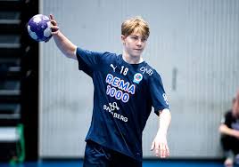 Sagosen (18) tas ut på A-landslaget