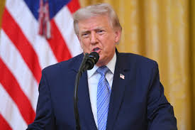 Acusação de Trump sobre interferência eleitoral põe em risco trégua entre EUA e China