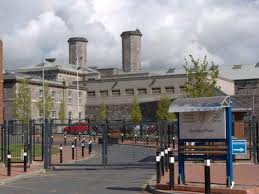 Prison officers locked in Mountjoy after caller claimed three bombs left in staff car park