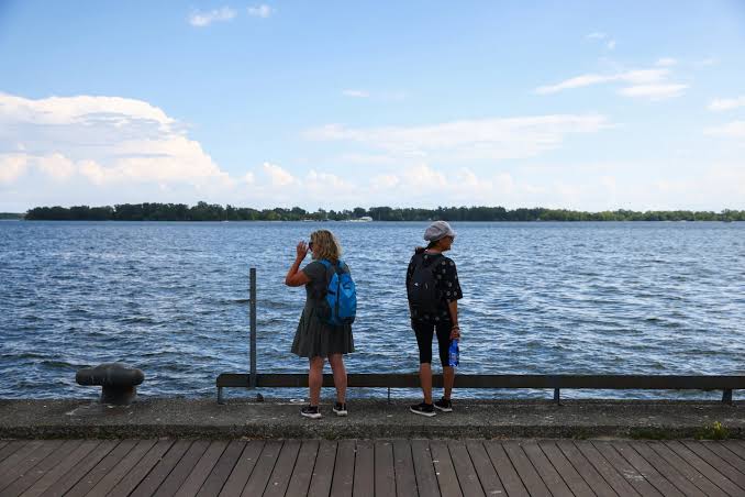 MapQuest trolls Trump with 'We're not changing it' as Lake Ontario becomes Lake America; New York refuses to adopt new name