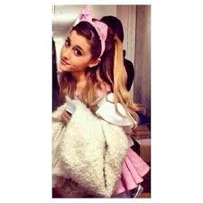 Résultat de recherche d'images pour "ariana grande cat ears"