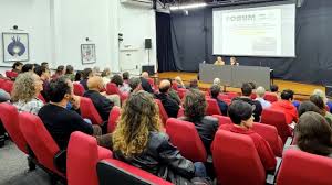 Professores da Unicamp aprovam em assembleia greve por tempo indeterminado