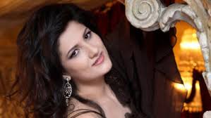 Bolshoi Theatre Opera Company soloist Dinara Alieva has won 3rd prize at the annual Operalia World ... - 1354602288_296096016