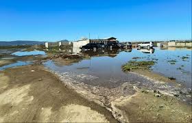 Piden evacuación preventiva tras inundaciones por marea alta en El Salitral