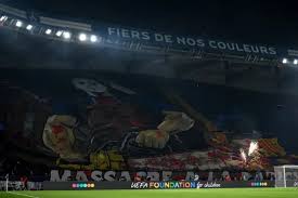 Controversial provocation in Paris: Fans’ banner sparks outrage!