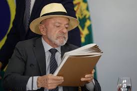 Governo Lula tenta expandir contratação de MEIs por ministérios e estatais perto da eleição