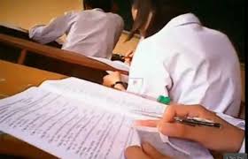Kết quả hình ảnh cho học sinh sử dụng tài liệu