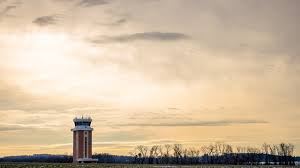 ADS-B Enhancement Act Gains Support for Air Traffic Control Towers