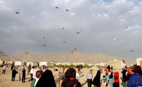 نتیجه تصویری برای جشنواره بادبادکها در شاهین شهر