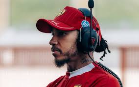 Lewis Hamilton não terá o mesmo engenheiro na Ferrari para a F1 2026; entenda