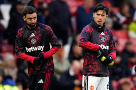 Lisandro Martinez sent off for Man United against Chelsea and back in spotlight