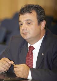 O presidente da Comissão de Direitos Humanos da OAB-GO, Alexandre Prudente Marques, será homenageado, na segunda-feira (5), com a Medalha Pedro Ludovico ... - img1322657938435_g