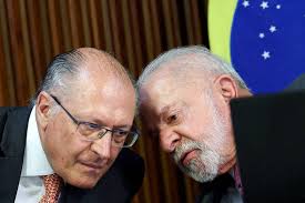 Painel: Novo pede cassação da chapa Lula-Alckmin por suposto abuso de poder econômico