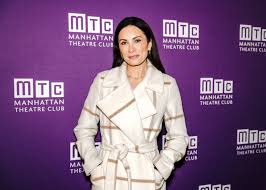 Laura Benanti Is Taking Her Solo Show Nobody Cares on the Road