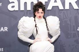 Julia Fox's Bold Style Transformations: A Year of Reinvention