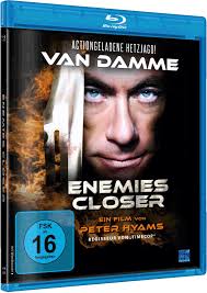 Actionthriller // Unter Regisseur Peter Hyams war Jean-Claude Van Damme 1994 ...