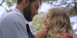 Carla Diaz e Lucas Lucco vivem romance em ‘Rodeio rock’, atração da Tela Quente desta segunda-feira