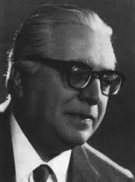 Salvatore Battaglia. (Catania, 1904 - Napoli, 1971). Professore all&#39;Università di Napoli di Filologia romanza dal 1938, quando successe al decaduto Ezio ... - Battaglia