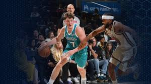 Hornets Fall Behind Early, Warriors Stay In Control After That