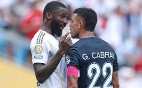 Crise no Real Madrid: Rüdiger agride companheiro, e Mbappé discute com comissão