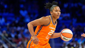 Alyssa Thomas has triple-double, leads Sun over Sparks