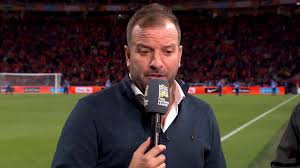 Rafael van der Vaart estalla de rabia durante el Países Bajos - Alemania: «Increíble, ¡esto es una vergüenza enorme!