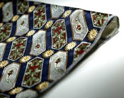 Résultat de recherche d'images pour "abstract pocket square gold"