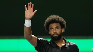 Tennis : Arthur Fils rallie les quarts de finale à Bâle