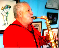 Paquito d&#39;Rivera, Paquito D&#39;Rivera, GRAMMY award winning Clarinetist and Saxophonist, about saXholder: “It works just great!!” - paquito-drivera-with-saxholder