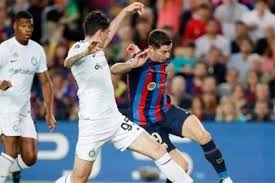 برشلونة يواصل مطاردة ريال مدريد في صدارة الدوري الإسباني