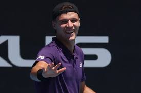 Le tappe bruciate e il trionfo a Miami: chi è Jakub Mensik, il prossimo avversario di Sinner