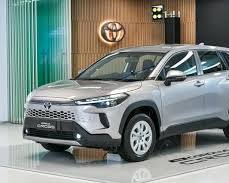 Hình ảnh về Toyota Corolla Cross lăn bánh tại Ninh Thuận với caption: Toyota Corolla Cross 2024 lăn bánh tại Ninh Thuận, doanh số giảm do nguồn cung hạn chế.