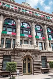 Banxico hunde al peso por posible disminución en tasa de interés
