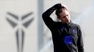 Barcelona's Worst Nightmare: Frenkie de Jong's Knee Injury Sparks Midfield Crisis and a Desperate Race Against Time